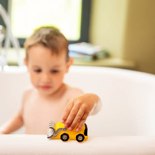 FARM MACHINE BATH SQUIRTERS - TRACTOR TED