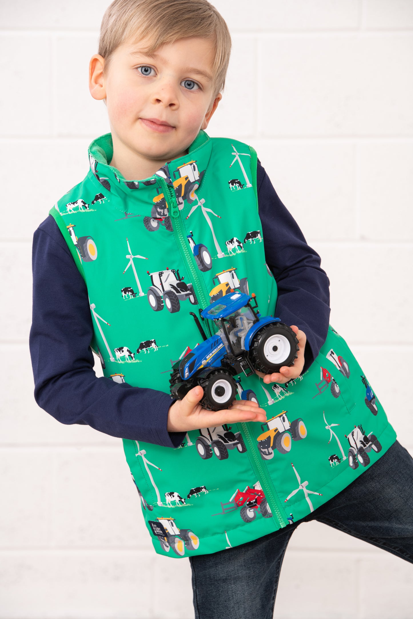 ALEX GILET - TRACTOR & WIND TURBINE