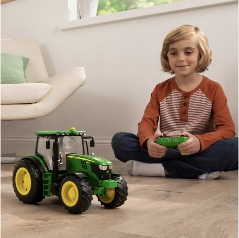 BRITAINS REMOTE CONTROLLED JOHN DEERE 6210R