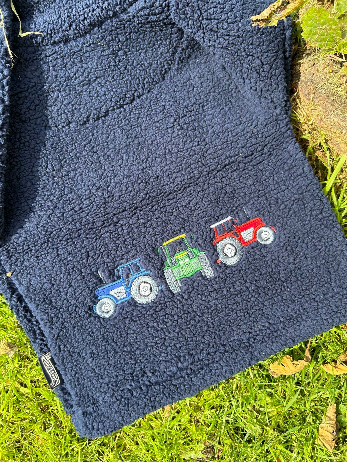 BERBER FLEECE WITH TRACTOR EMBROIDERY