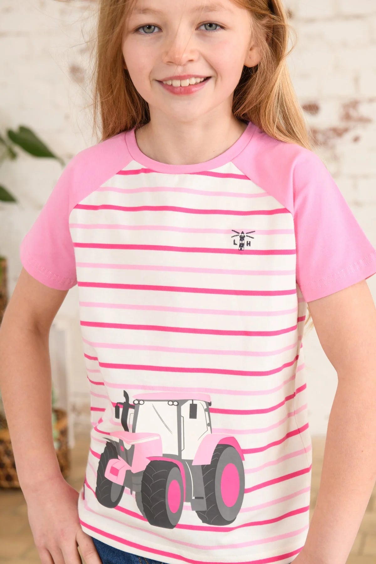 CAUSEWAY SHORT SLEEVE - SWEET PEA TRACTOR