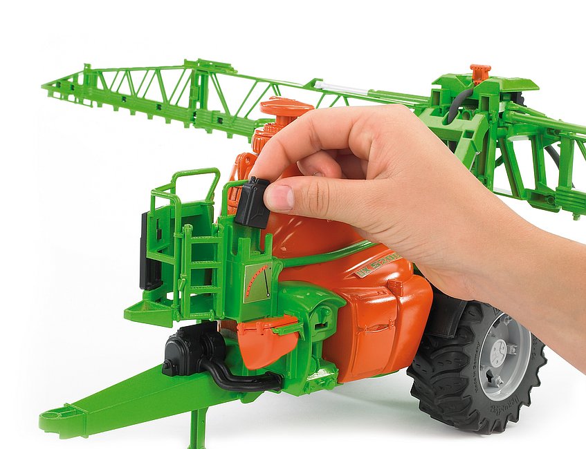 AMAZONE TRAILED FIELD SPRAYER