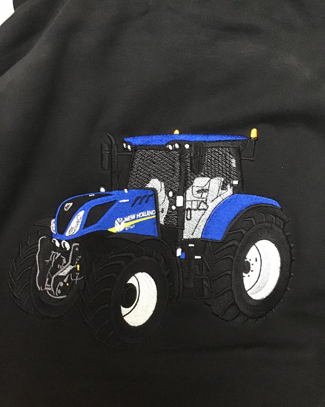 NEW HOLLAND TRACTOR HOODY